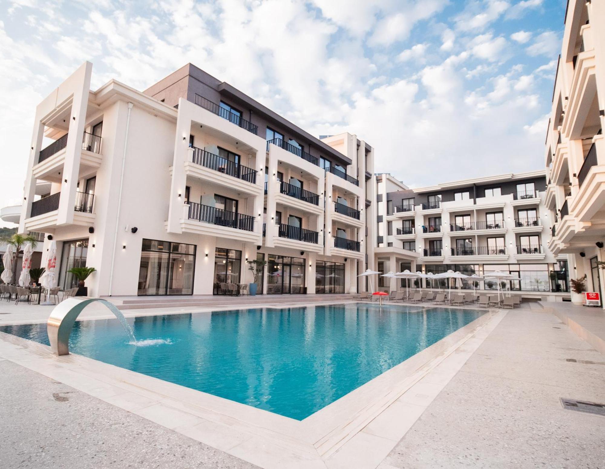 Hotel Jost Caravel Radhimë Exterior foto